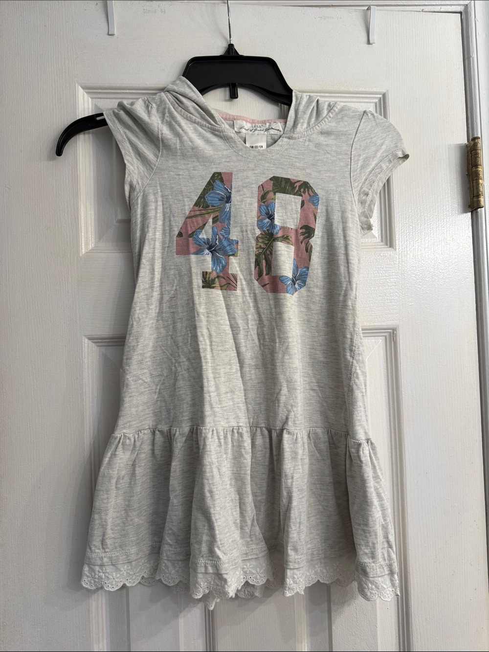 Girls' Light Gray Floral '40' Hooded Dress size 6-8y